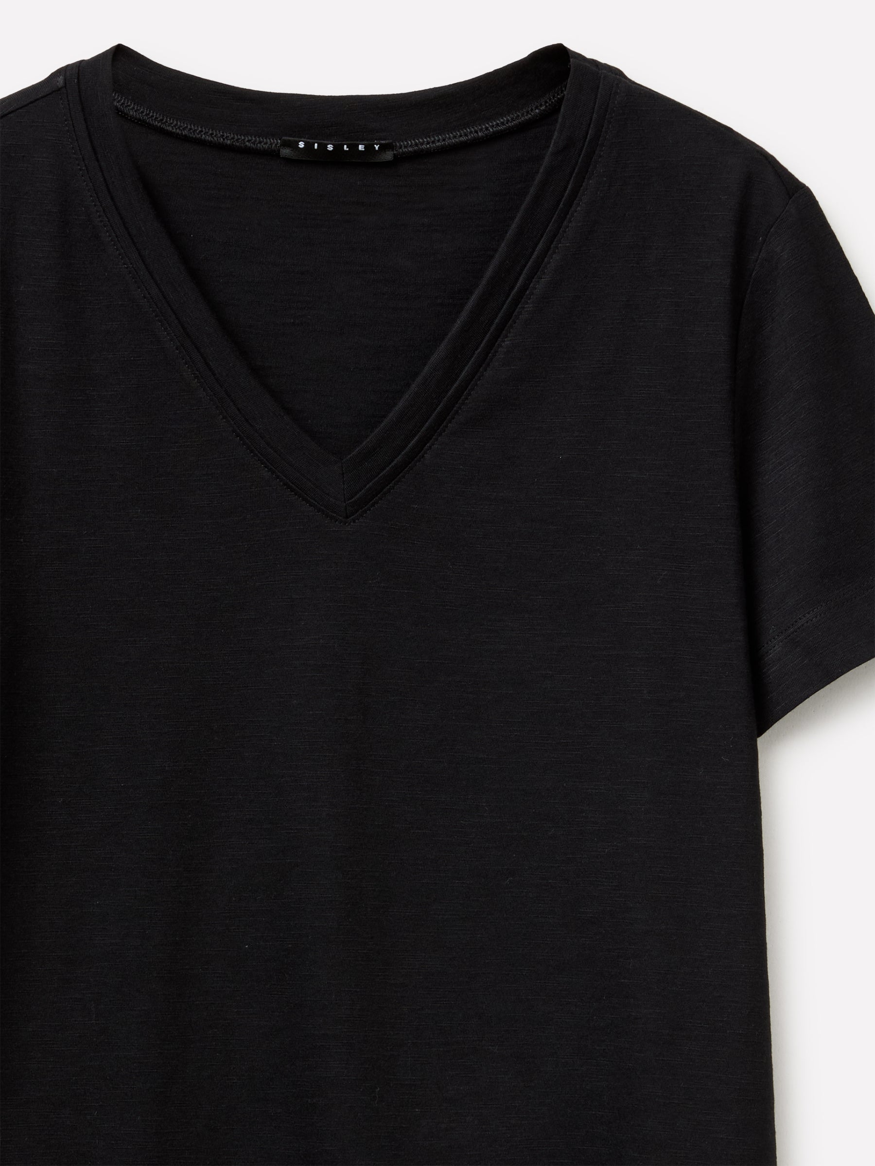 T-shirt com decote em V - ucb_image_DS1
