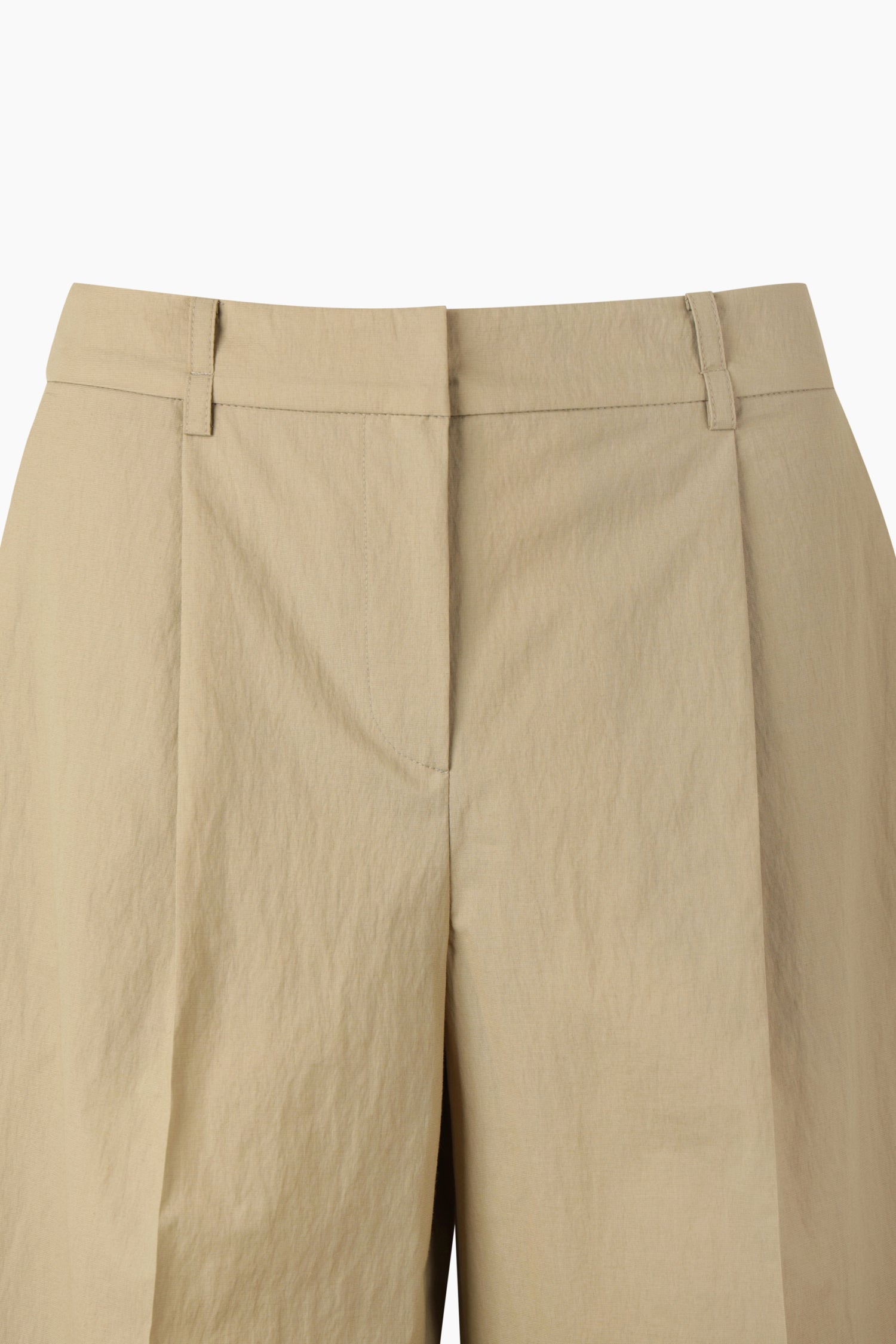 Bermudas com pinças - ucb_image_BS