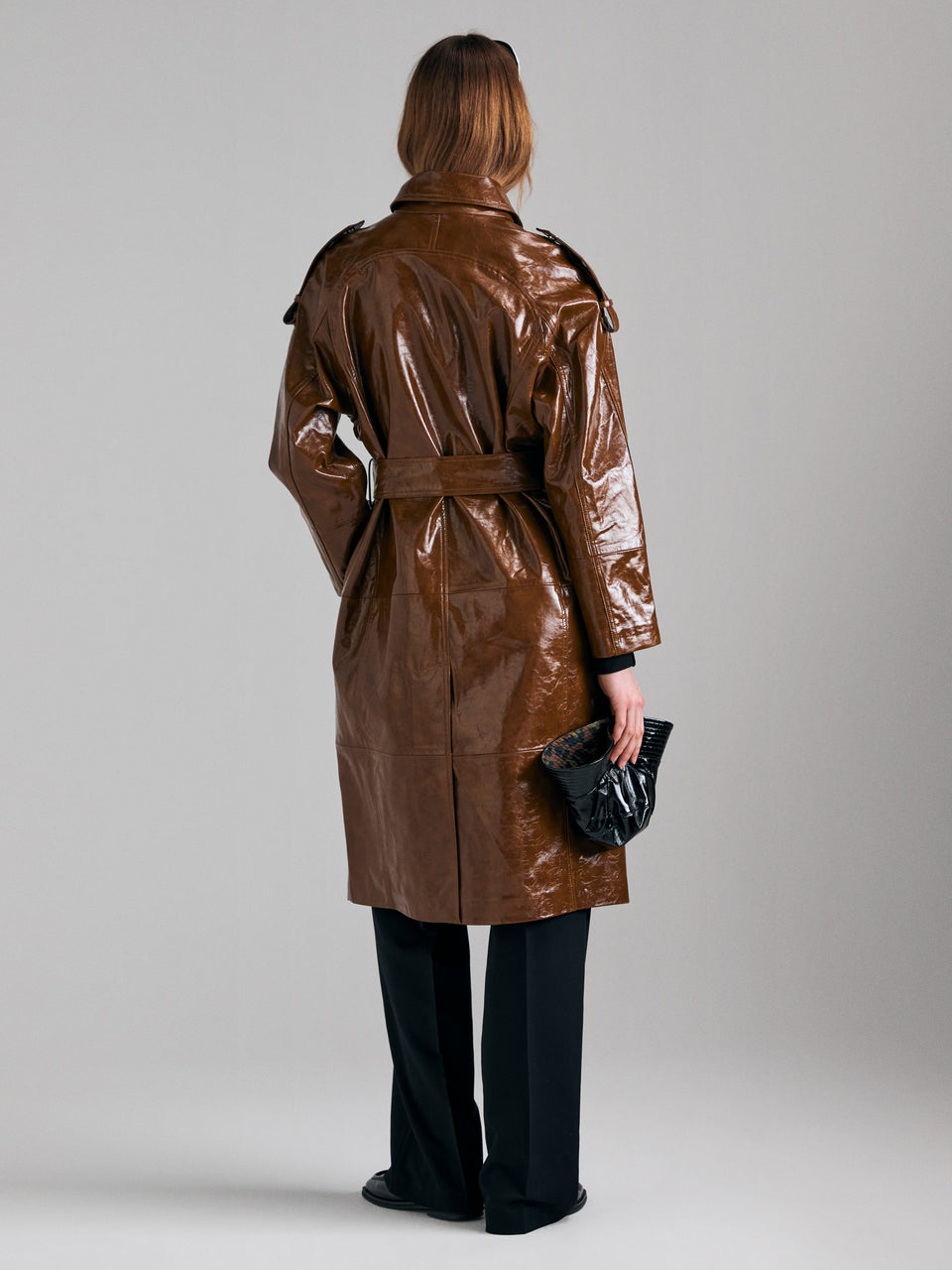 Trench envernizado - ucb_image_B